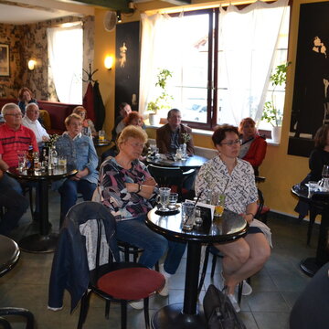 Bohoslužby v Café U tety Hany 2025